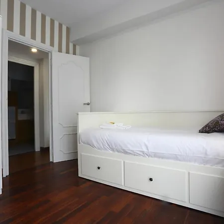 Brunenea By Smiling * Hondarribia
