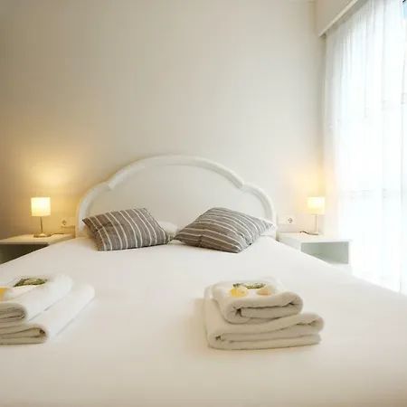 Brunenea By Smiling * Hondarribia